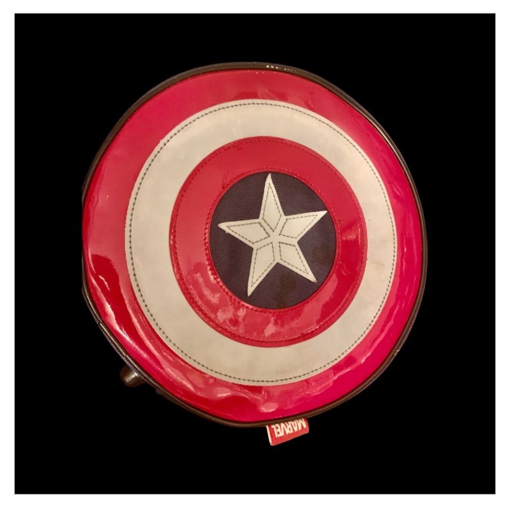 Bioworld Marvel Shield Insulated Lunch Bag